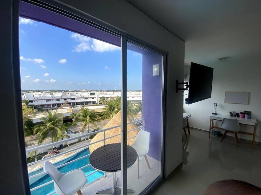 Home & Office Cancun Pool Exterior photo